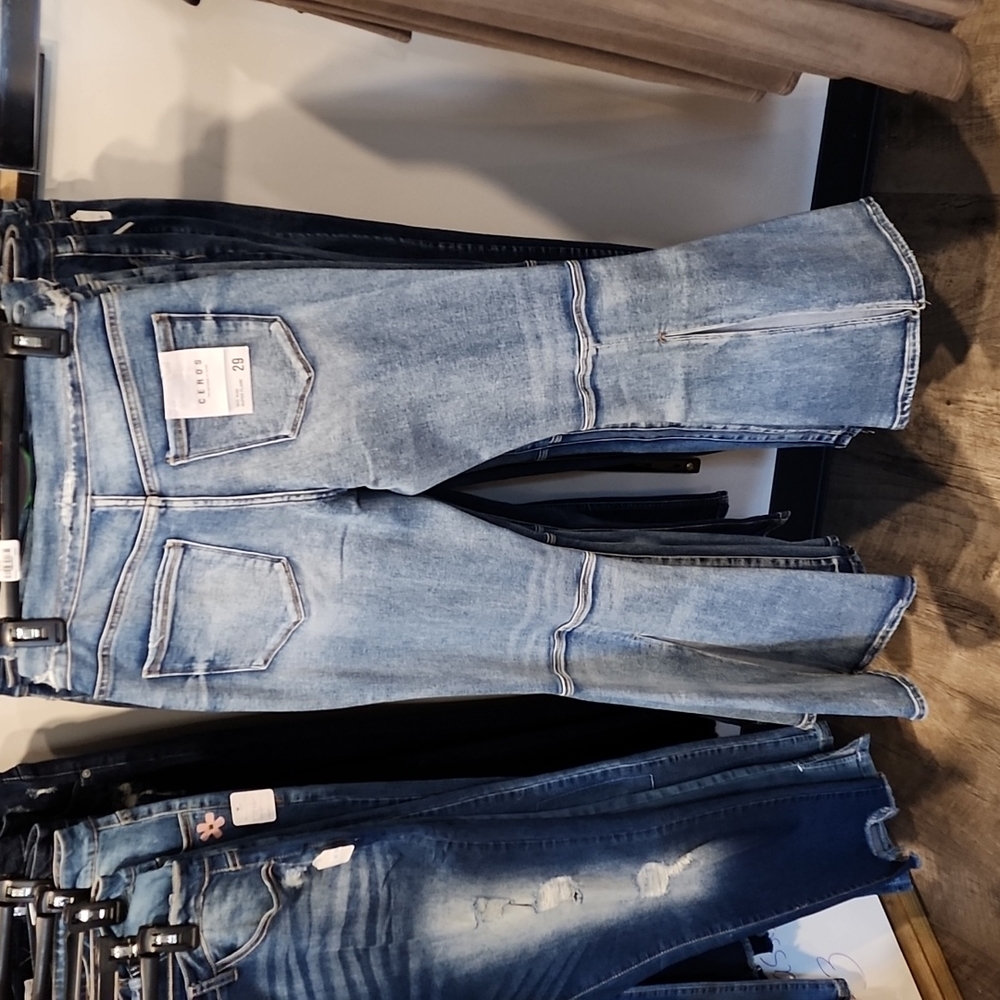 Jeans - Picture 5 of 6